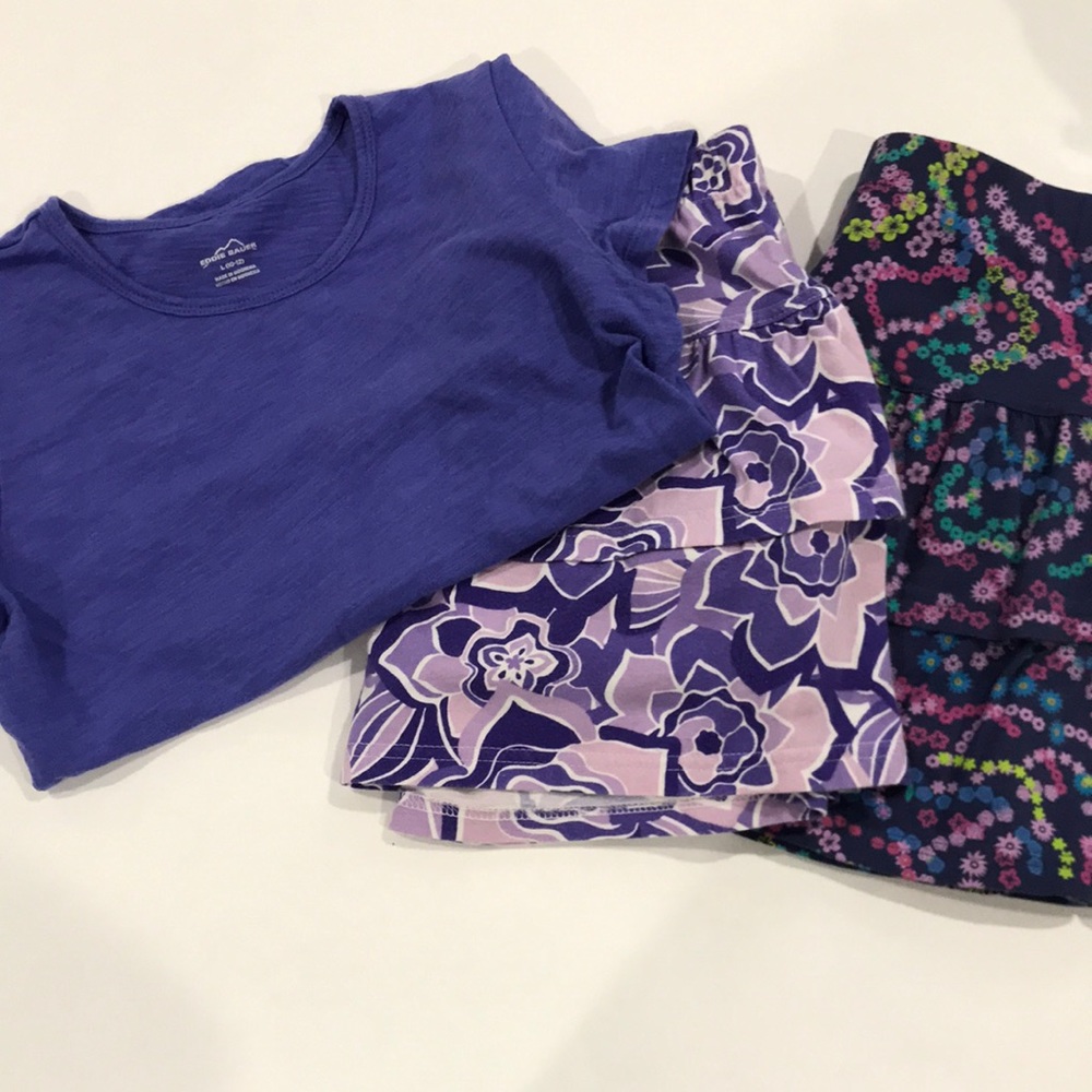 Girls Tshirt and Skorts set